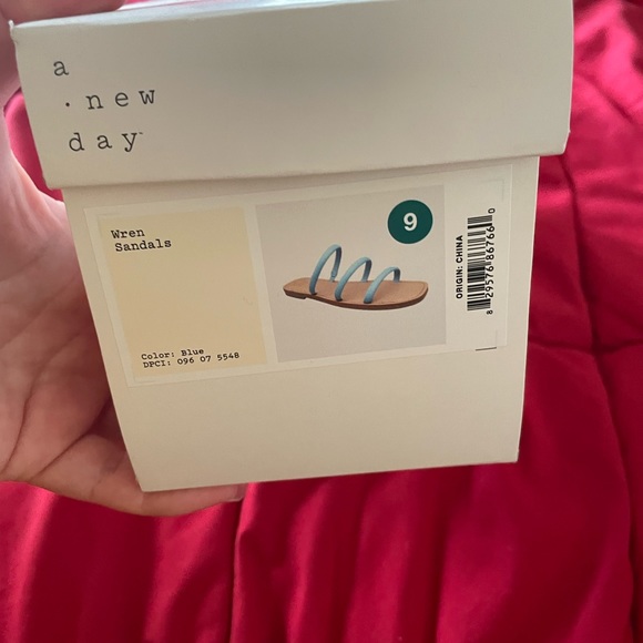 Women’s sandals size 9 - Picture 4 of 4